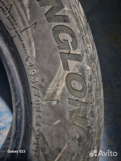 Accelera 651 2.25/4.5 R4 19B