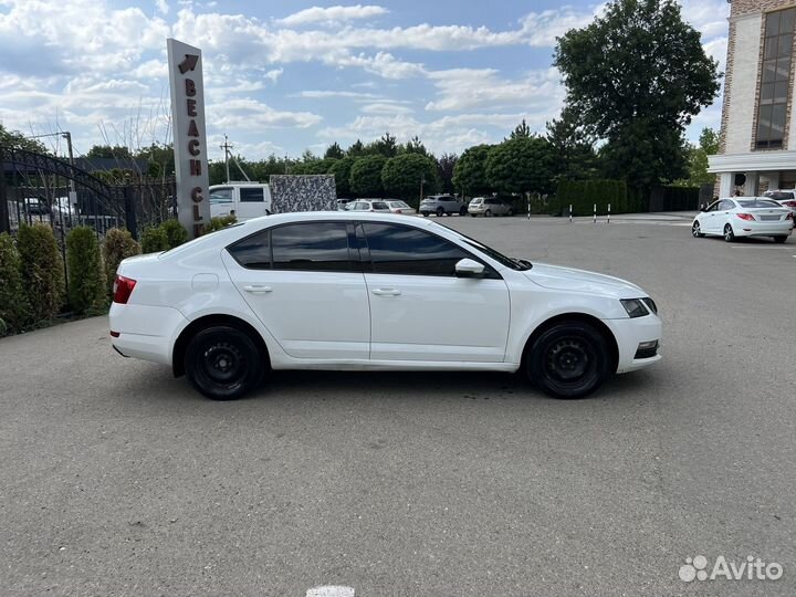 Skoda Octavia 1.6 AT, 2018, 200 000 км