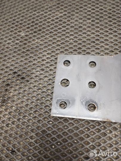 Кронштейн (крепление) Volvo FH4 21913511