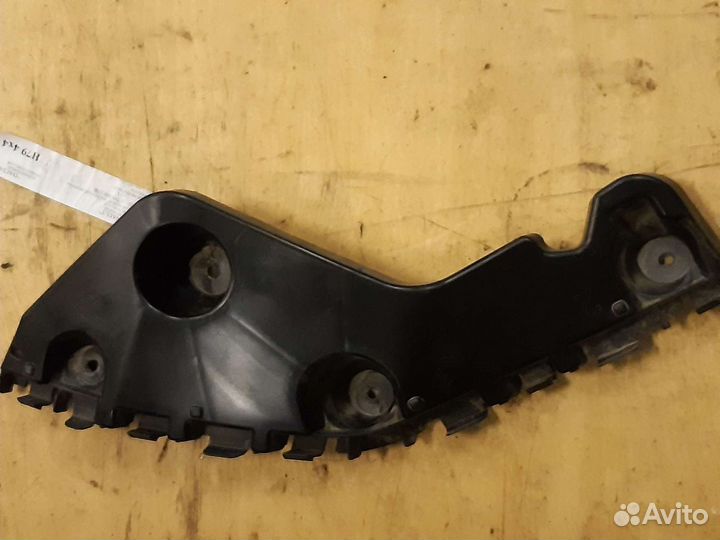 Кронштейн бампера Renault Duster 2012