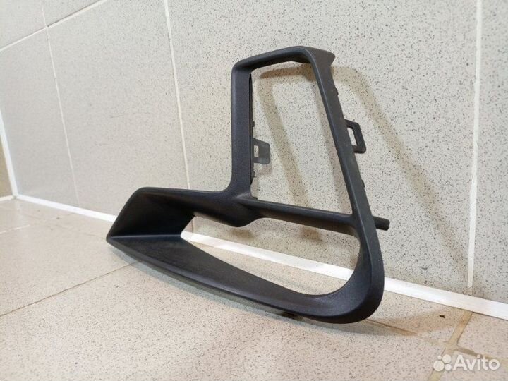 Рамка противотуманной фары правой Ford Explorer 5