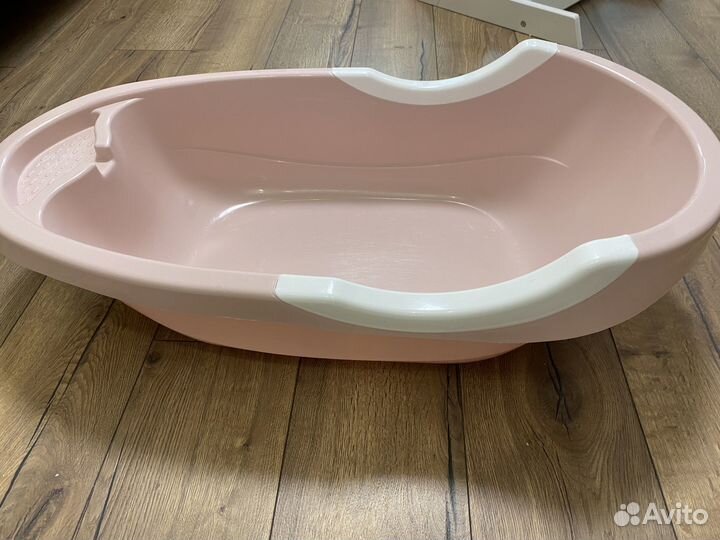 Ванночка для купания с горкой