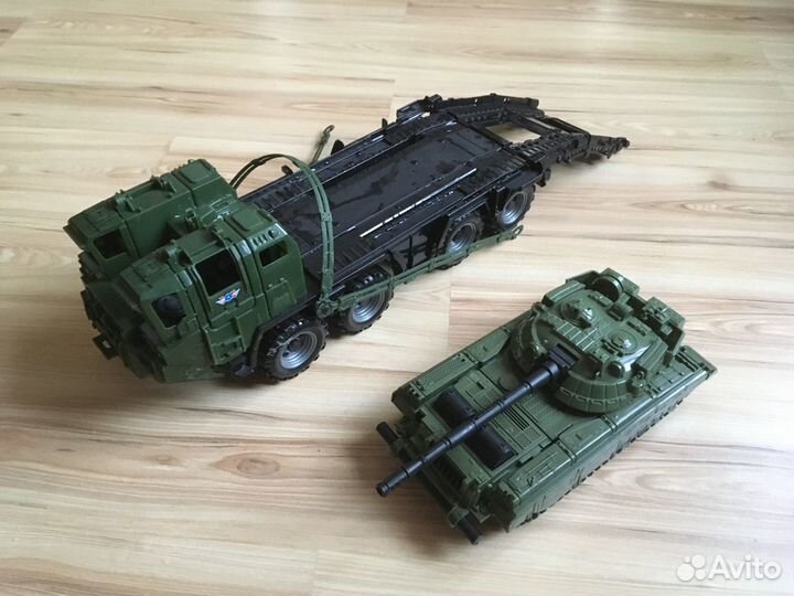 Игрушка Танк большой