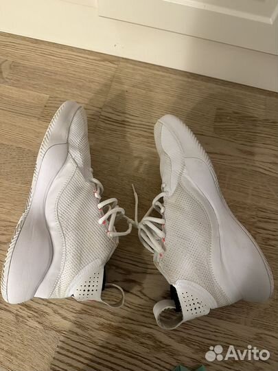 Кроссовки adidas