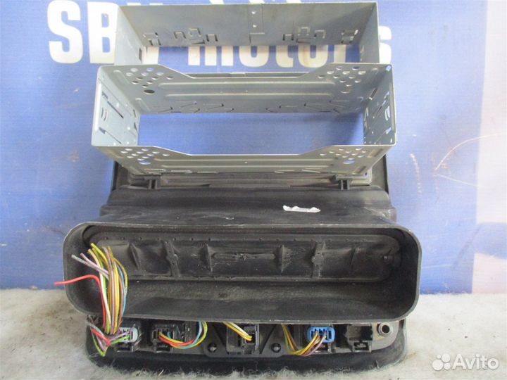 Рамка магнитолы Peugeot 307 3H TU5JP4 2005