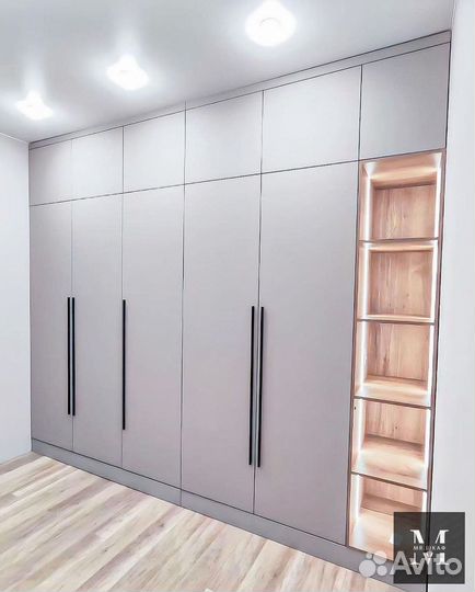 Шкаф распашной