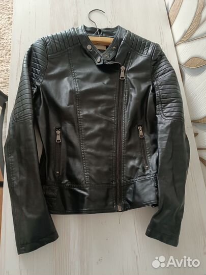 Куртка ветровка