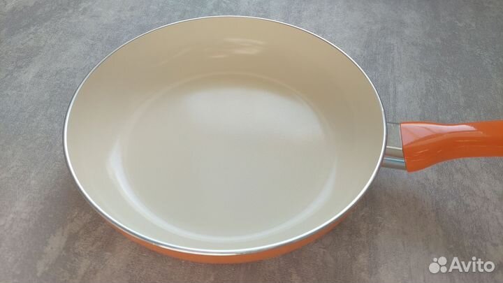 Новая сковорода Tescoma Fusion 26см