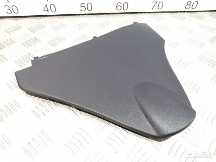 Б/У Заглушка торпедо левая#001