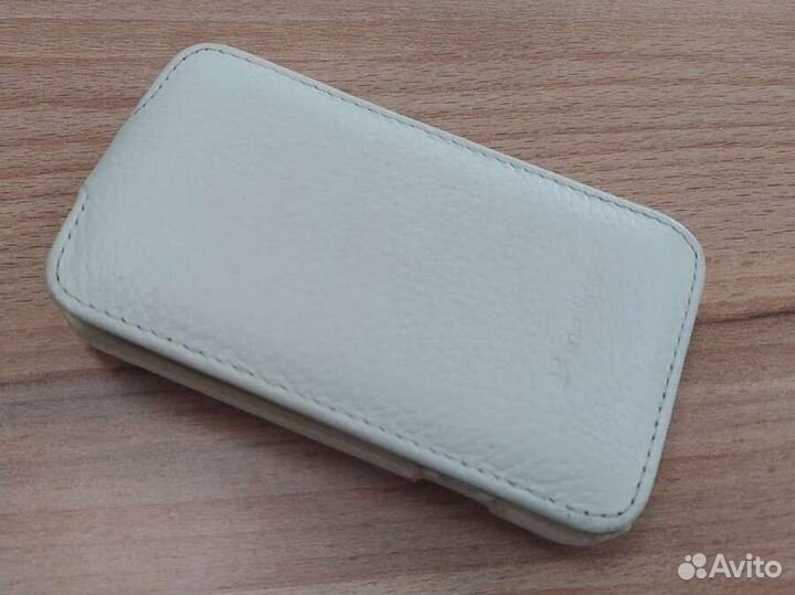 Телефон HTC desire 200