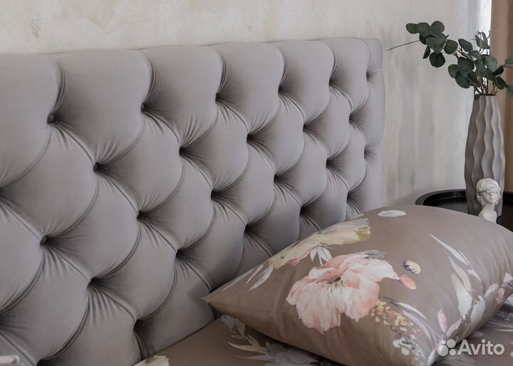 Кровать с мягким изголовьем 200х200 Барокко