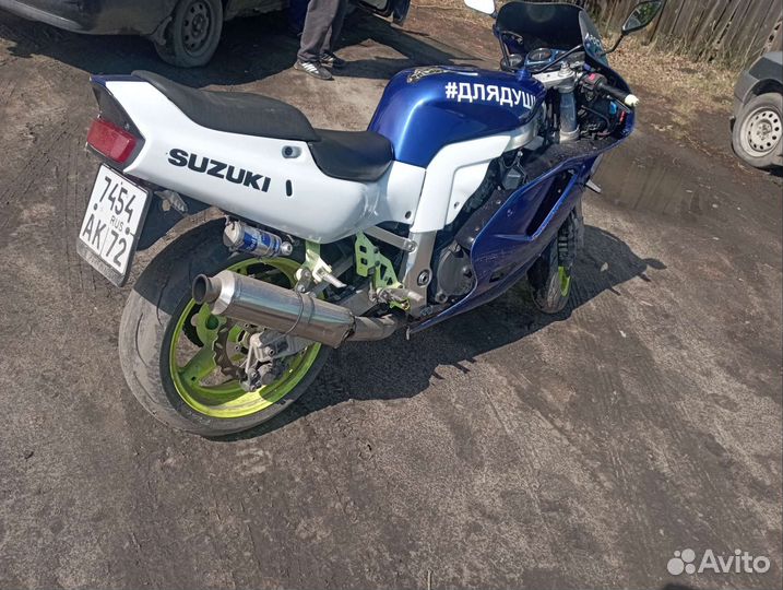 Suzuki gsxr 750