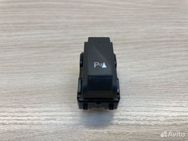 Кнопка парктроника LADA X-Ray
