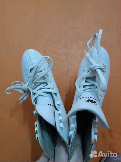 Коньки фигурные Emily 31