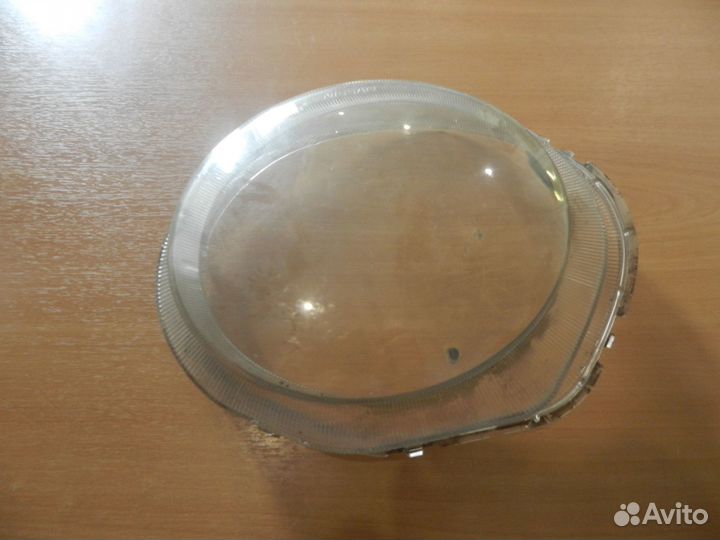 Стекло фары Nissan Juke переднее левое