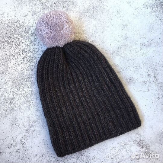 Шапка с помпоном