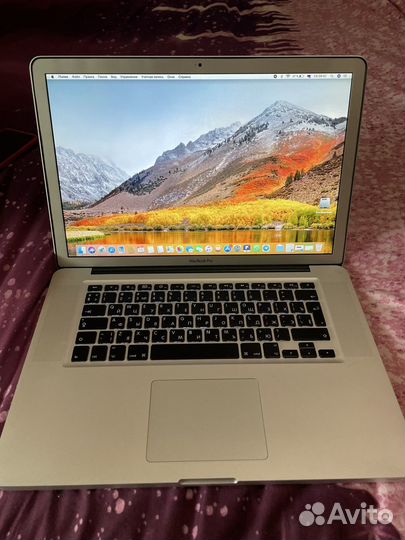Apple MacBook pro i7