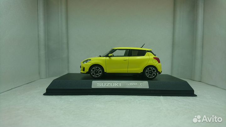 1/43 Subaru /Suzuki