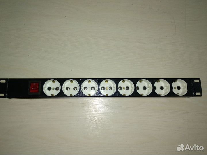 Блоки розеток 19,в стойку,а также ибп