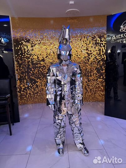 Зеркальный заяц на выпускной/ шоу