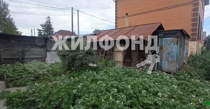 Дом 59,8 м² на участке 8,3 сот.