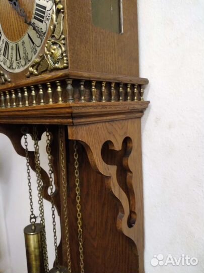 Старинные часы с четвертным боем