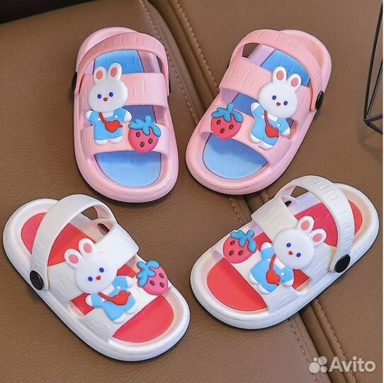 Сандалии для девочки