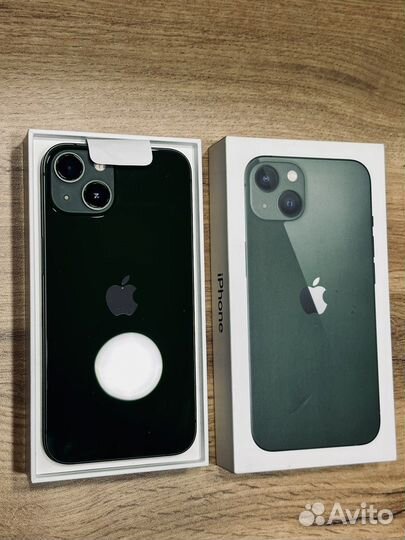 Телефон iPhone 13