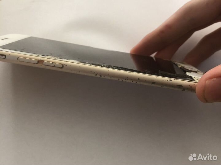 Телефон iPhone 6s