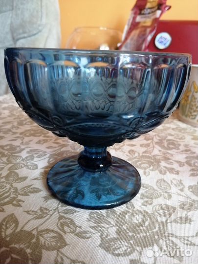 Бокалы и креманки цветное стекло