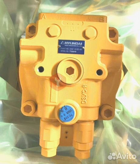 Гидромотор редуктора поворота R140W 31N4-10152