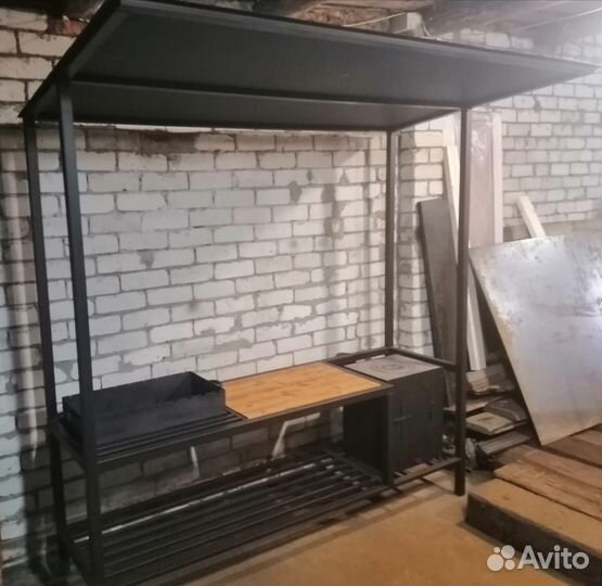 Мангальная зона с крышей