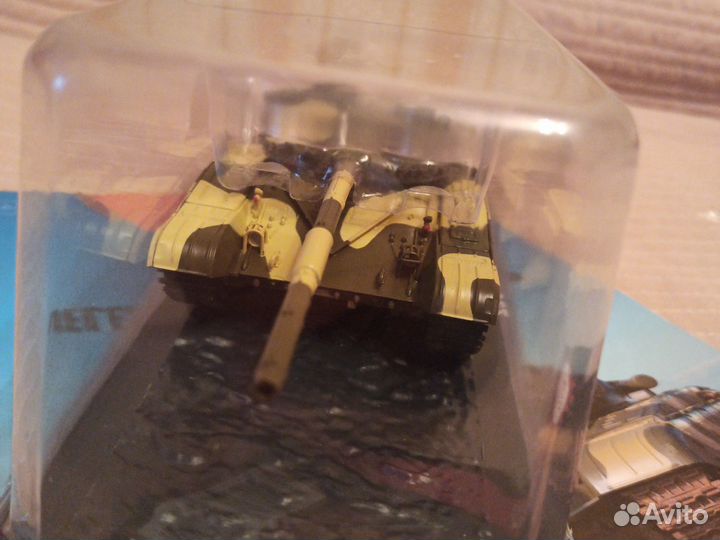 Модель танка Т - 72 А 1/43