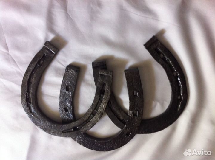 Подкова на удачу кованая