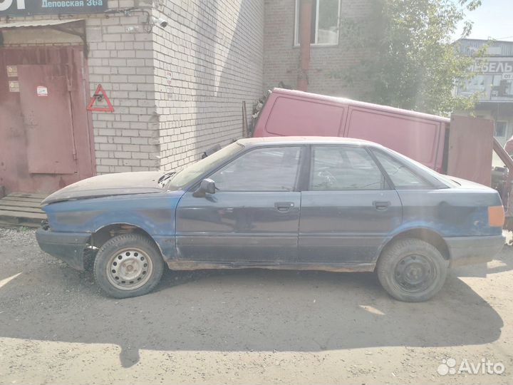 В разборе ауди 80 двигатель PM