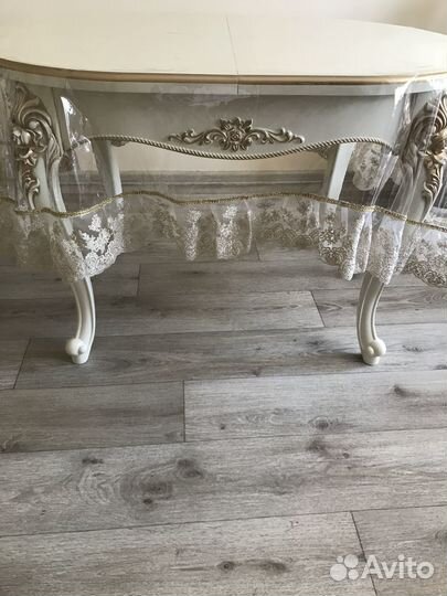 Силиконовая скатерть с кружевом новая