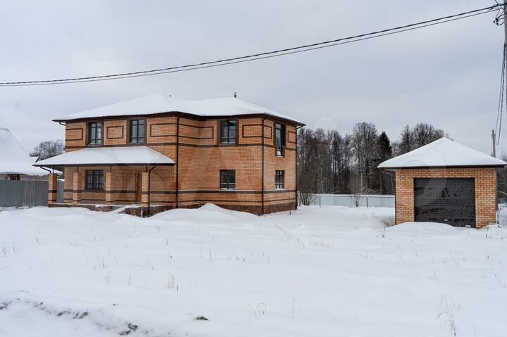 Дом 246 м² на участке 16,2 сот.