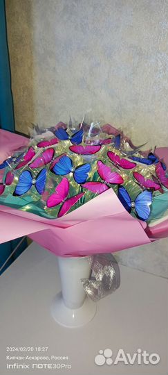 Светящиеся букеты из бабочек