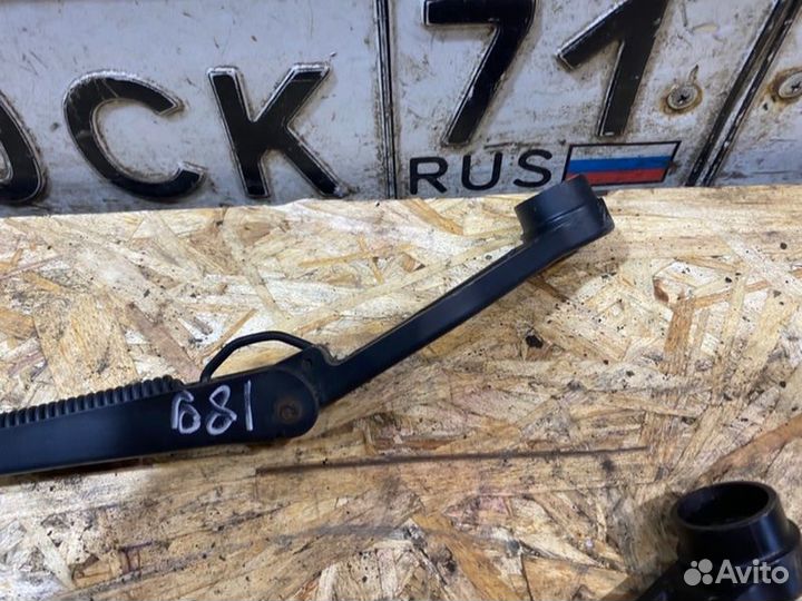 Поводок дворника УАЗ Patriot