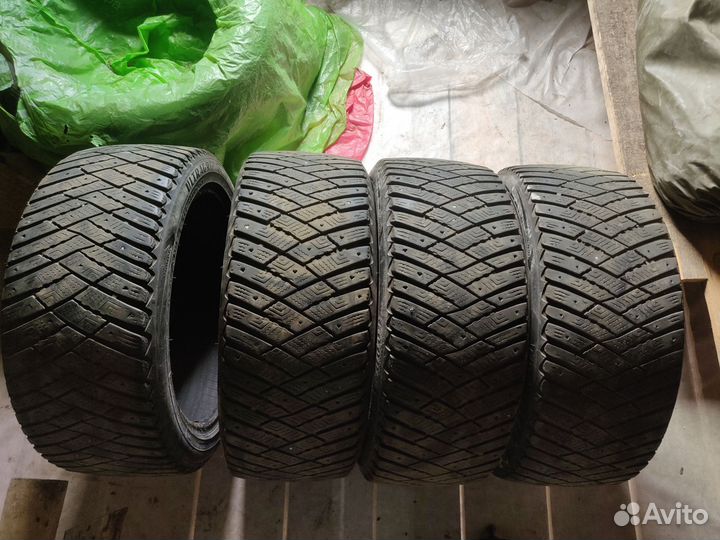 Goodyear Ultragrip Ice Arctic 225/45 R17