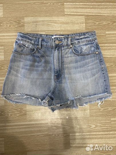 Джинсовые шорты