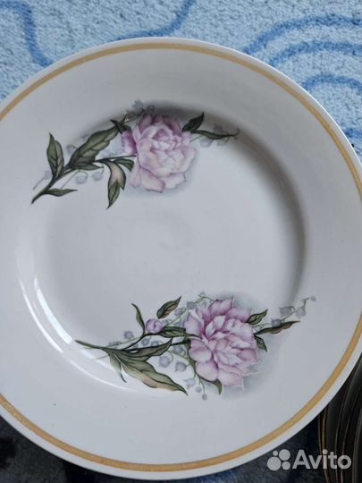 Тарелки с позолотой