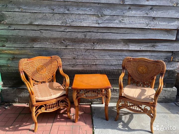 Комплект мебели из натурального ротанга б/у