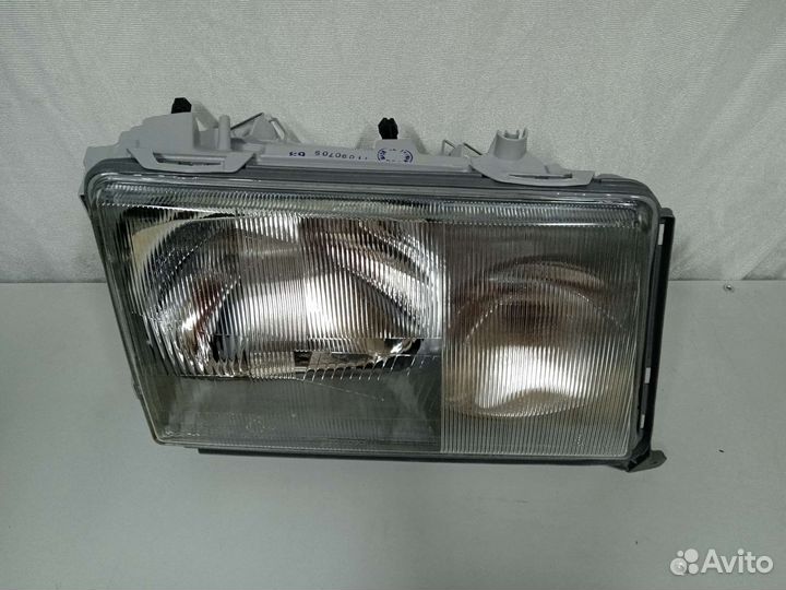 Фара правая Мерседес W 124