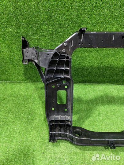 Рамка радиатора Kia Sportage