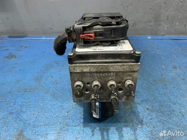 Блок ABS Volkswagen Passat B6