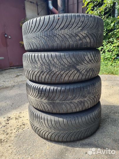 Goodyear Vector 4Seasons 205/55 R16