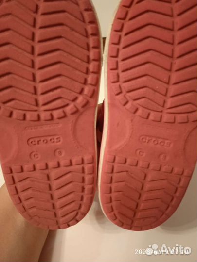 Сандалии crocs