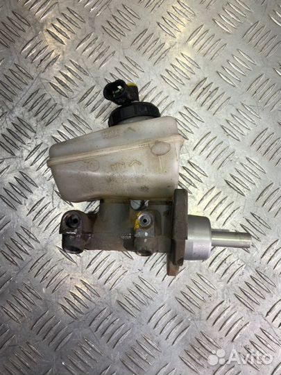 Главный тормозной цилиндр Renault Logan LS0G/LS12