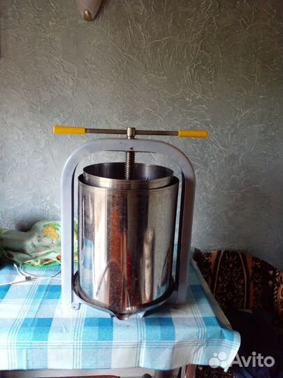 Пресс винтовой для фруктов